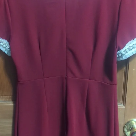 Betsey Johnson Burgundy Midi Dress with Cream Trim 4 - Picture 5 of 6